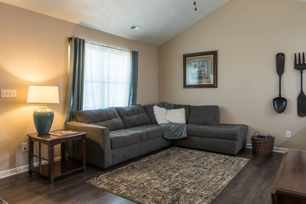 Luxury Duplex, 2 Bedrooms, Balcony, Mountain View photo 1