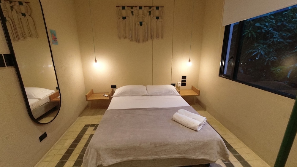 Standard Double Room, 1 Queen Bed