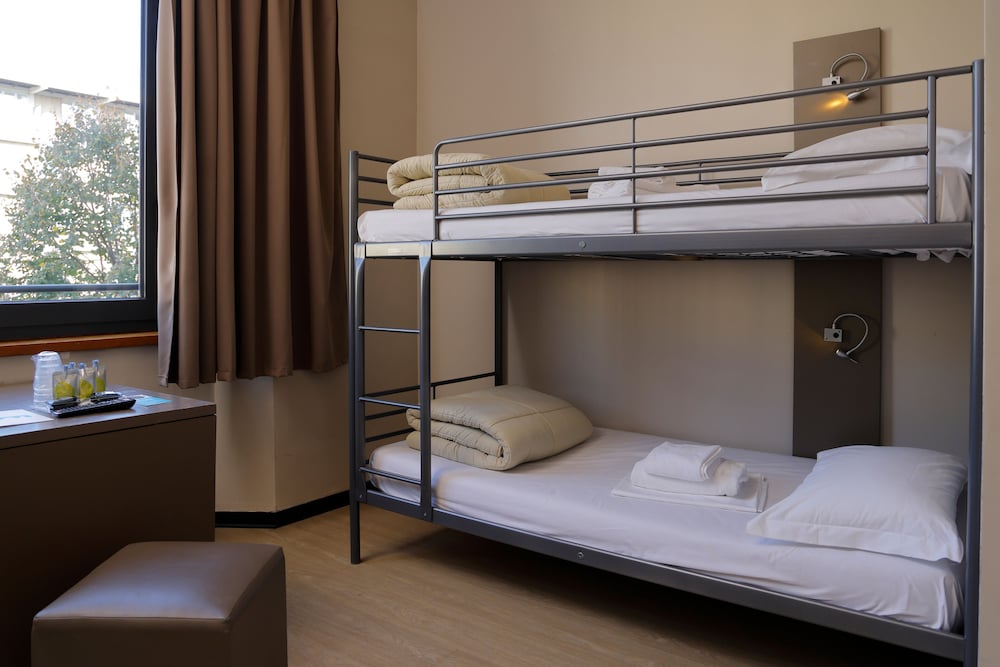Standard Twin Room photo 3