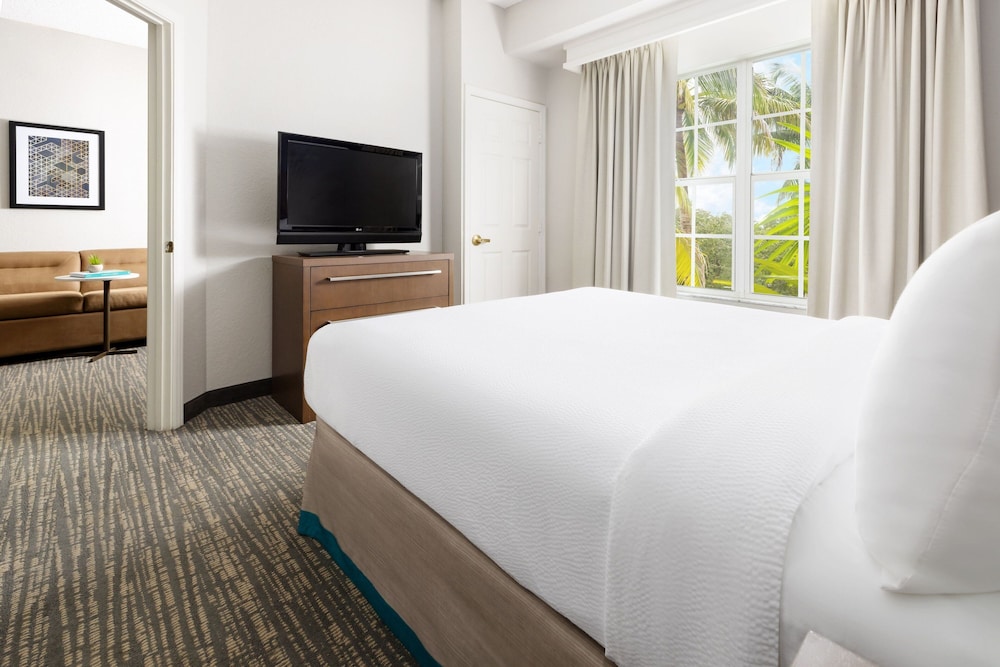 Suite, 1 Bedroom - Photo 3