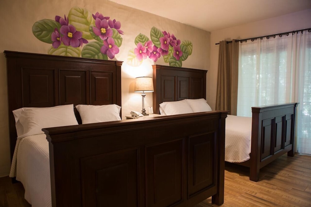 Premium Quadruple Room