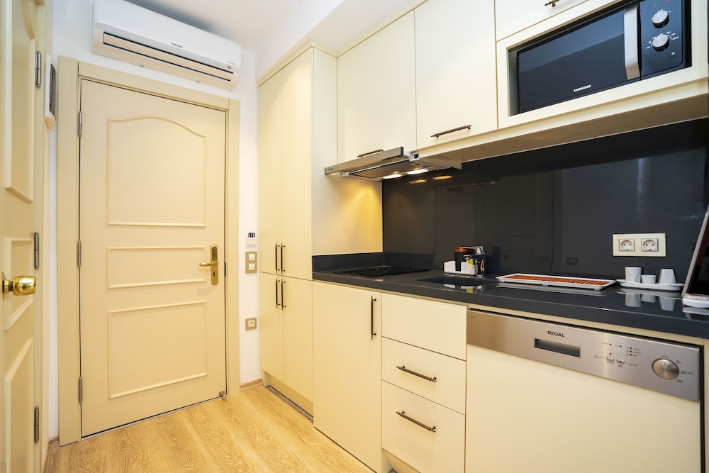 Family Apartment - Photo 7