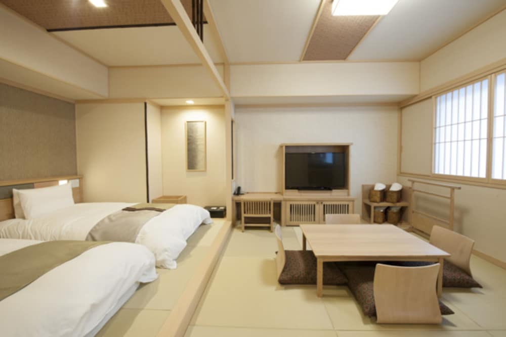 Family Room, Non Smoking (No Room Cleaning Service During Your Stay) photo 2