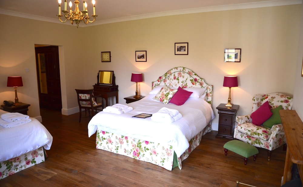 Quadruple Room, Lake View photo 1