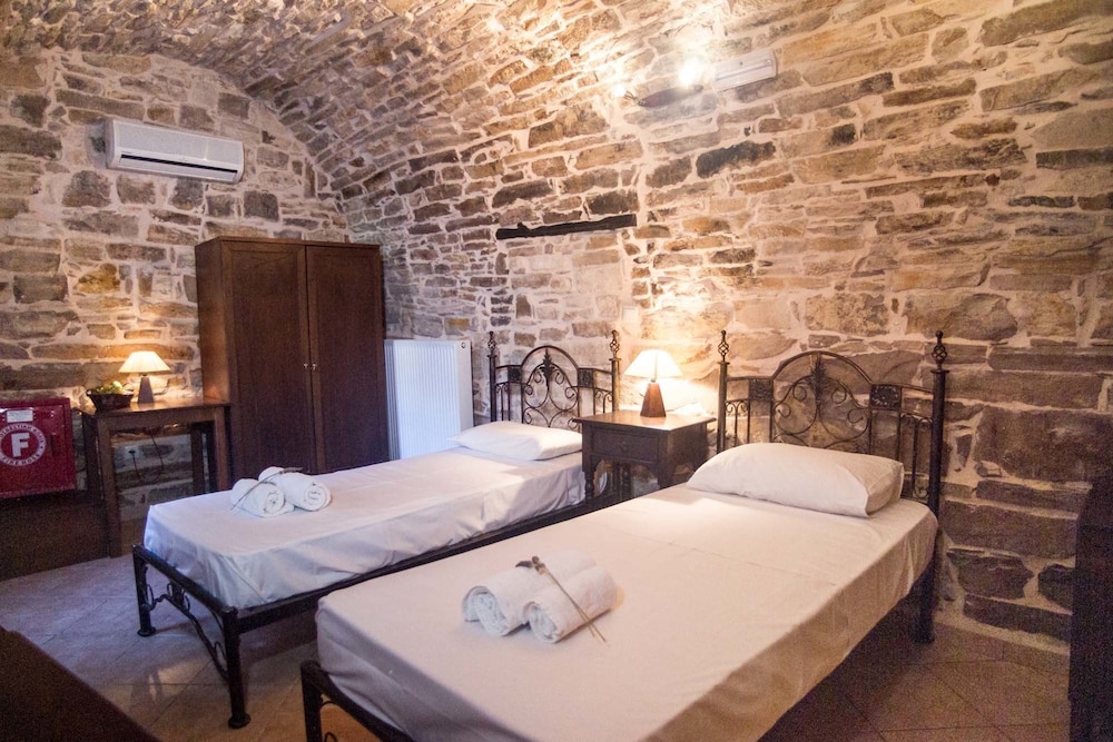 Traditional Quadruple Room, 2 Bedrooms photo 2