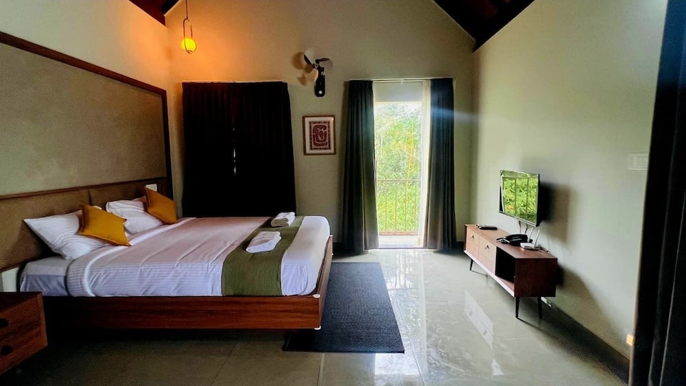 Deluxe Cottage, Balcony, Hill View