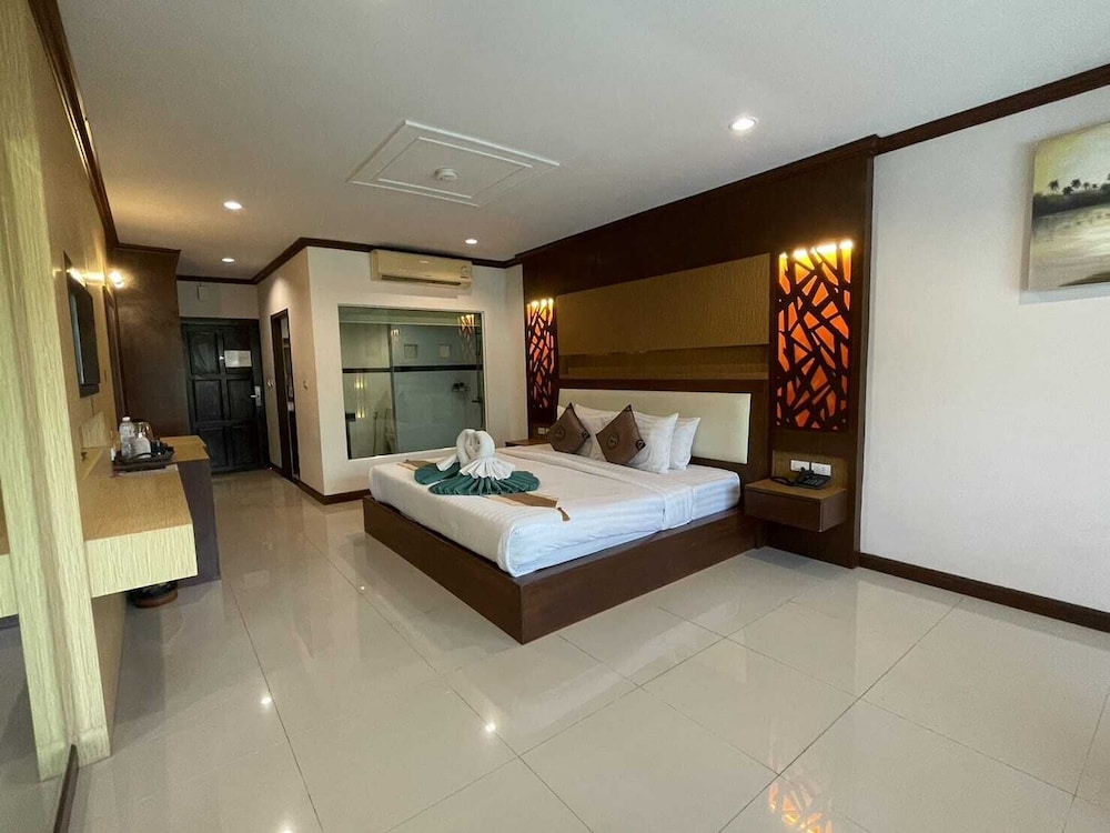 Deluxe Double Room photo 2