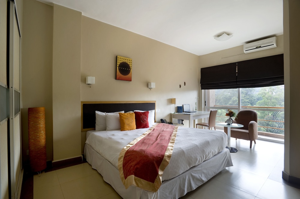 Business Double Room, City View
