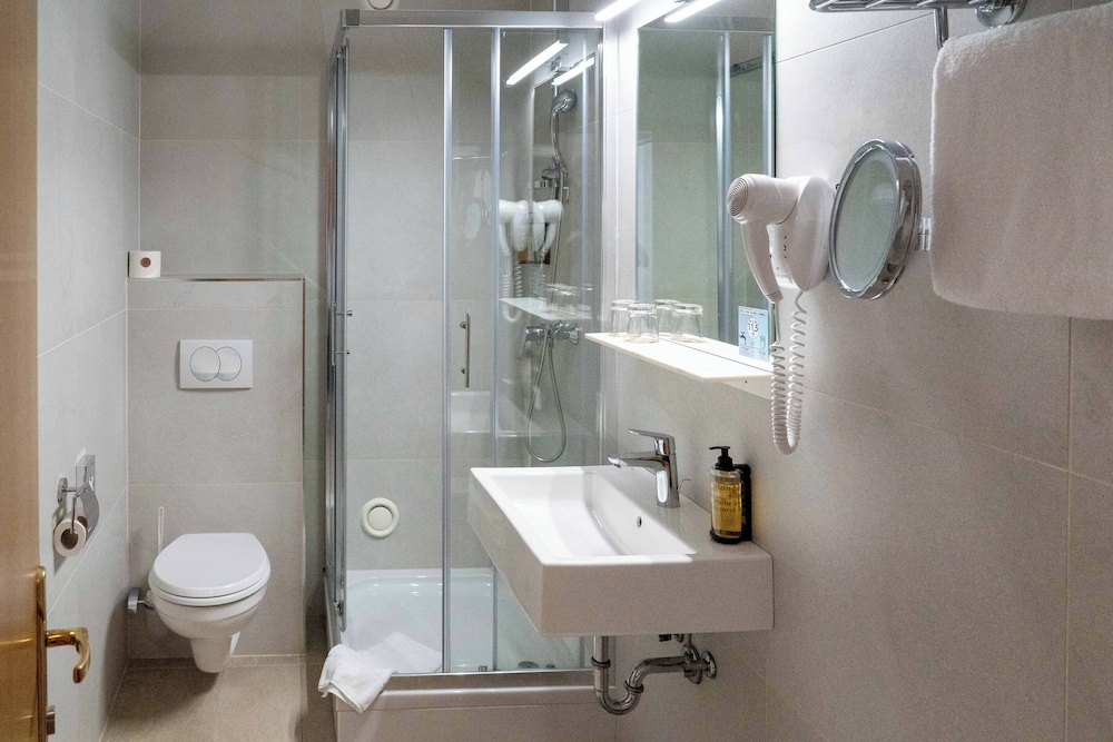 Comfort Double or Twin Room - Photo 6