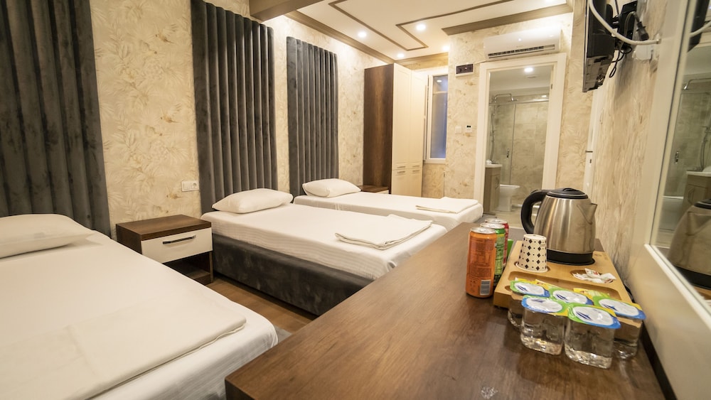 Superior Triple Room photo 1