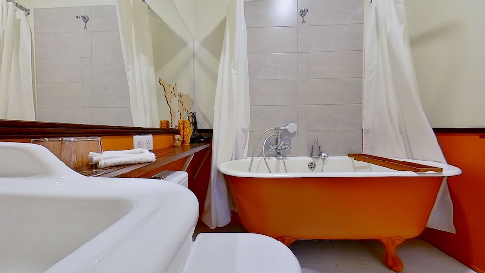 Honeymoon Double or Twin Room photo 3