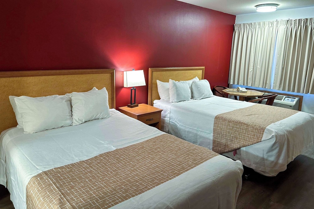 Standard Room, 2 Double Beds, Non Smoking