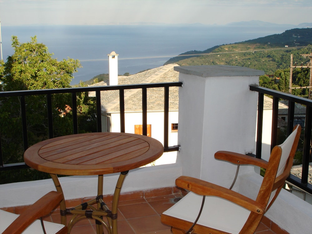 Double Room, Balcony, Sea View photo 3