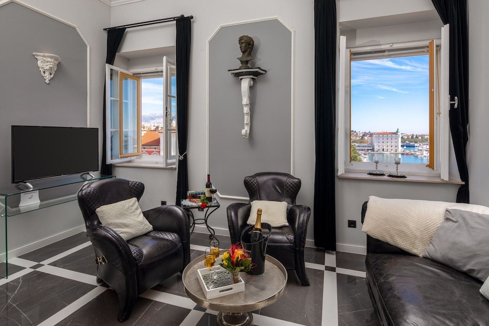 Panoramic Apartment