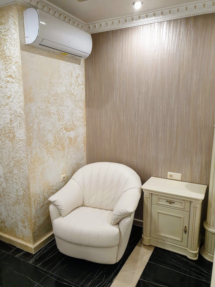 Luxury Studio photo 3