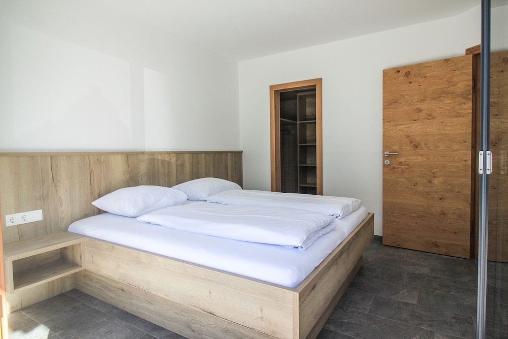 Deluxe Chalet photo 2