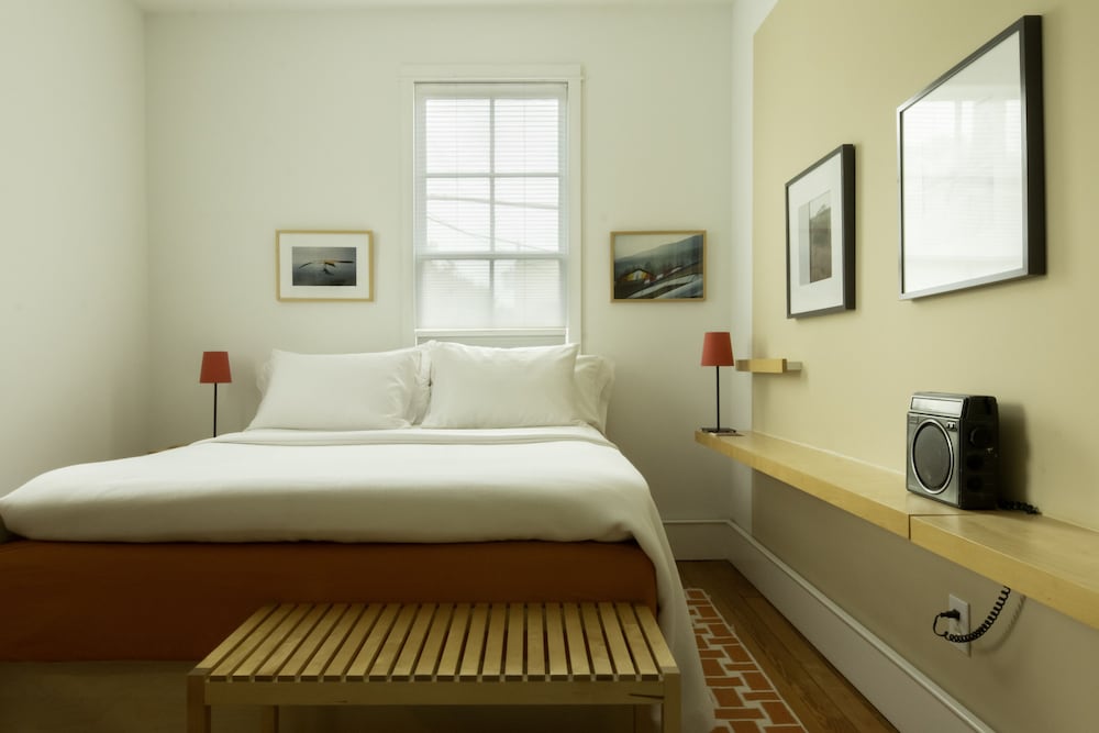 Classic Room, 1 Queen Bed