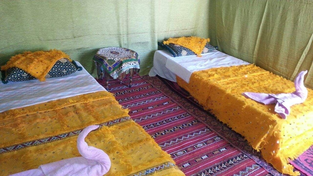 Traditional Tent, Private Bathroom (2 People - Beds) photo 1