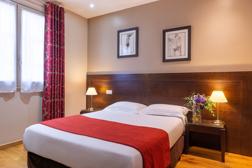 Standard Double Room, Accessible, Ground Floor (Street view)