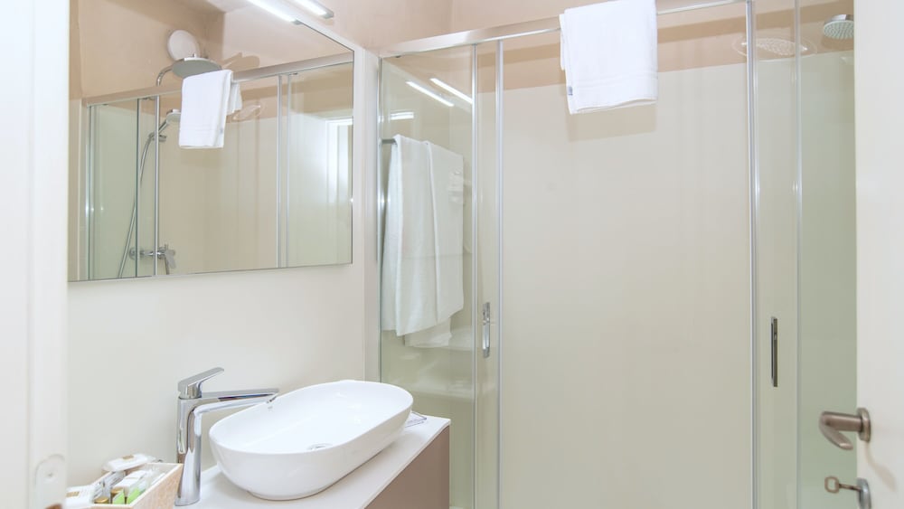Classic Double or Twin Room photo 3