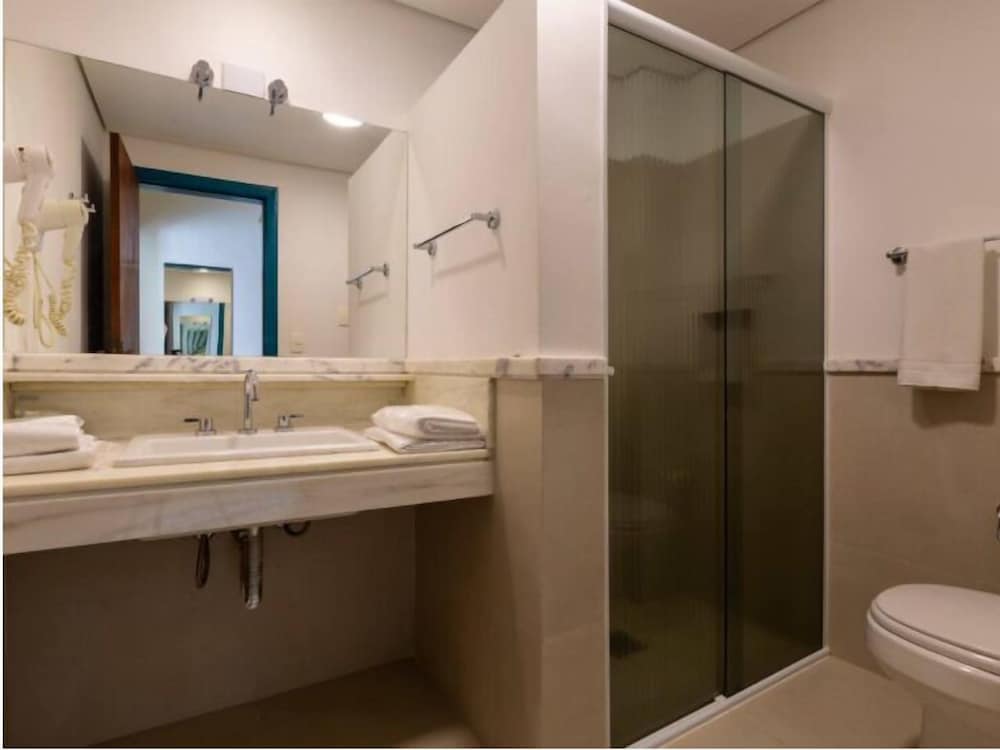 Suite - Photo 5