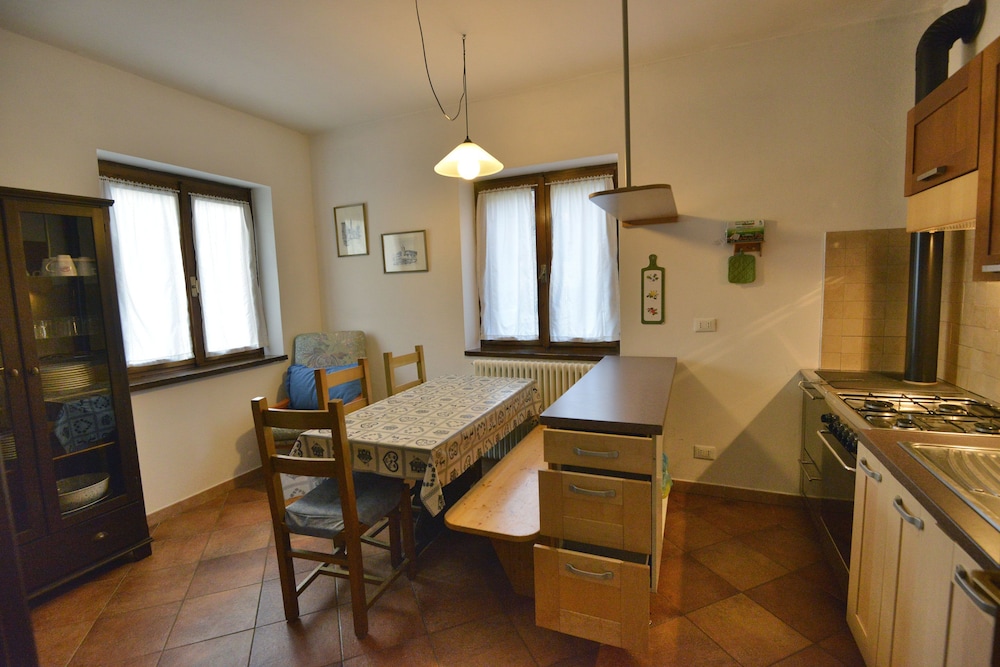 Apartment, Ground Floor photo 2