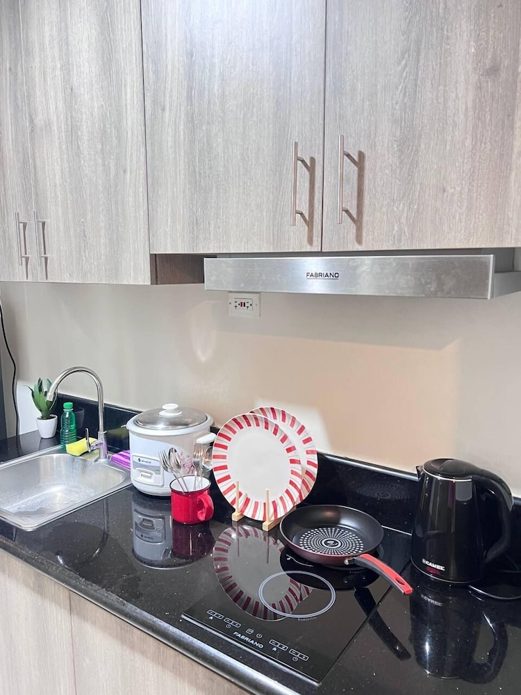 Comfort Condo, 1 Bedroom, Balcony, City View photo 3