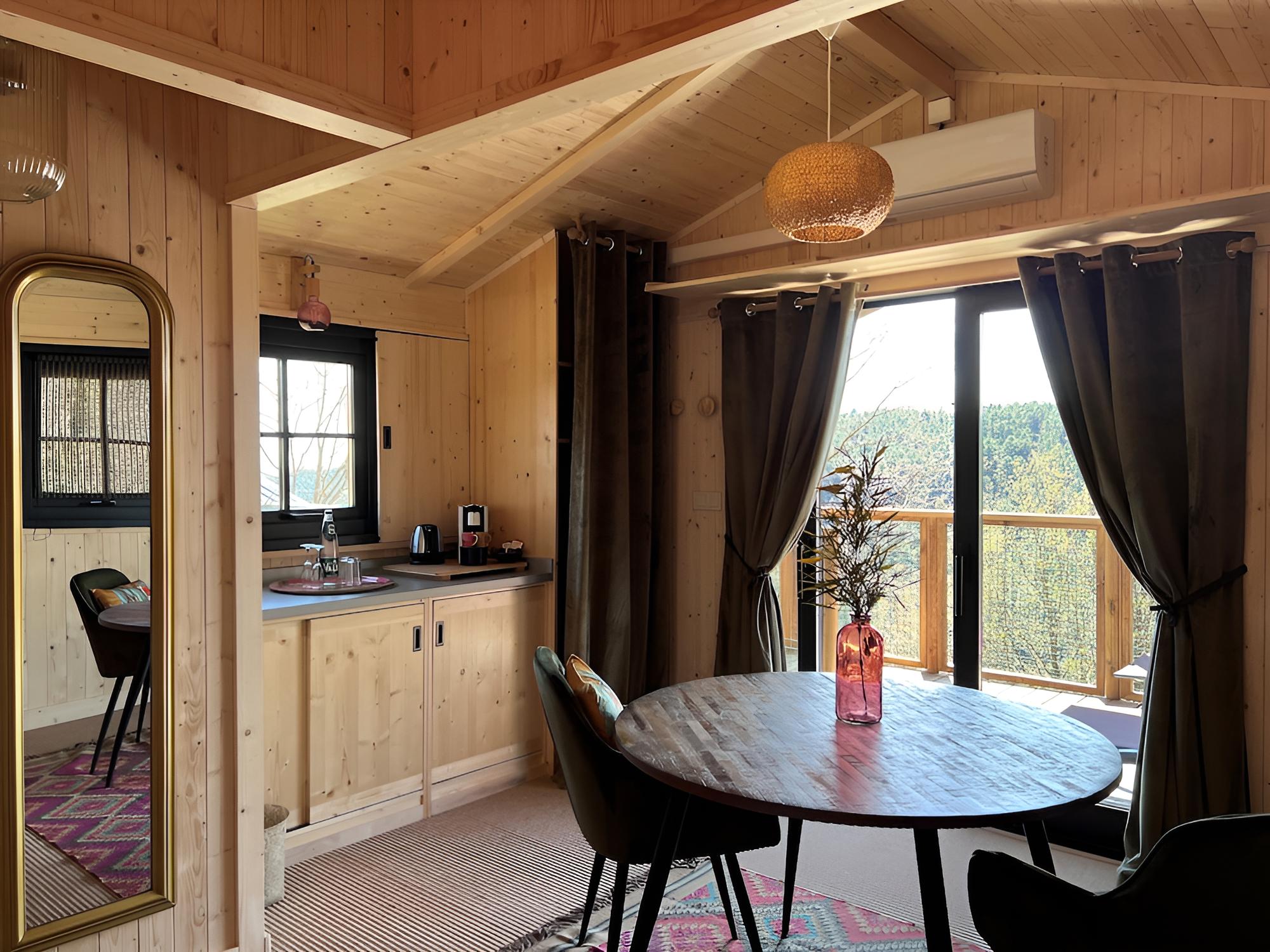 Standard Cabin photo 1