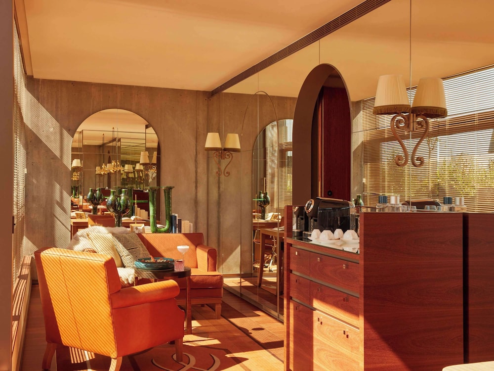 Suite, 1 King Bed, Terrace - Photo 6