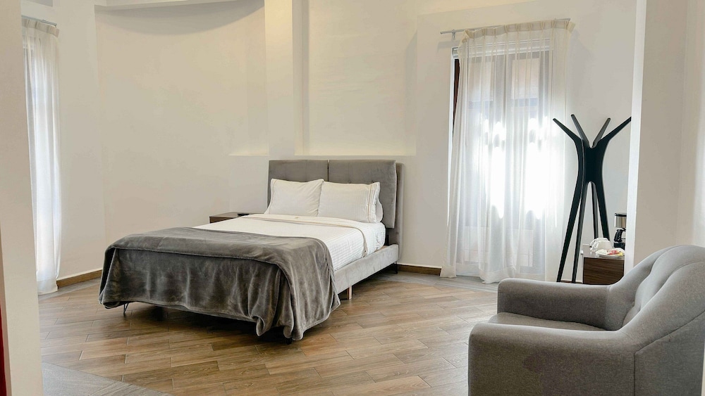 Economy Room