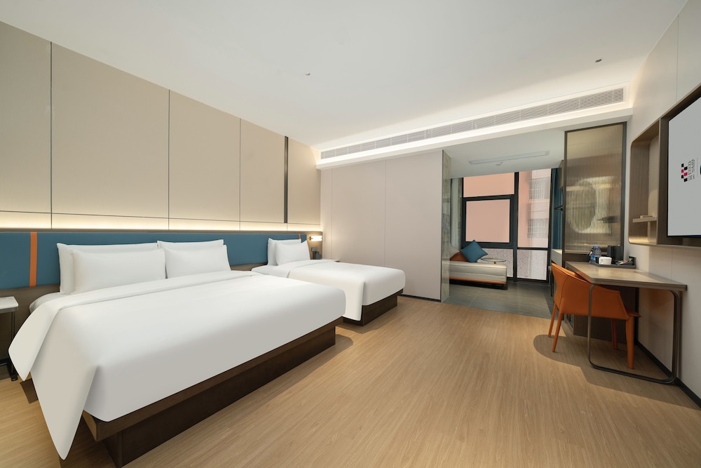 Family Twin Room