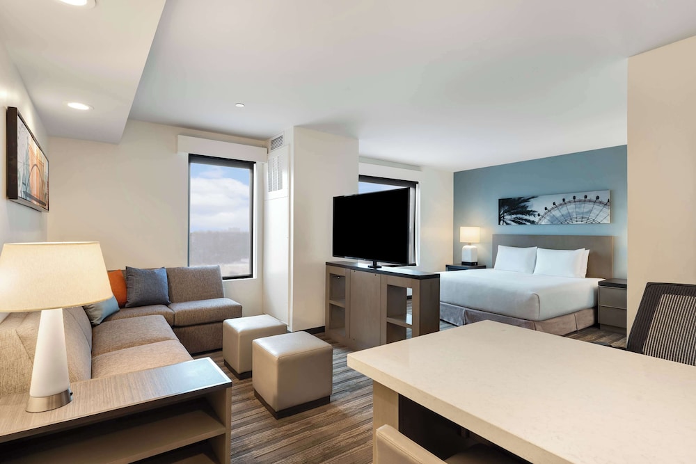 Suite, 1 Bedroom thumbnail 5