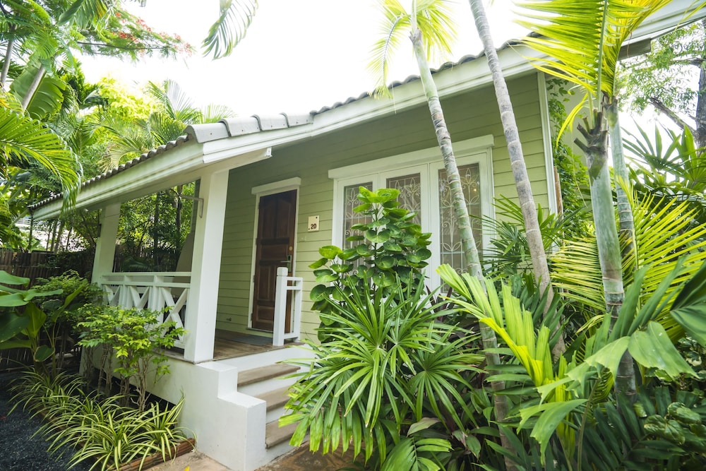 Standard Bungalow photo 2