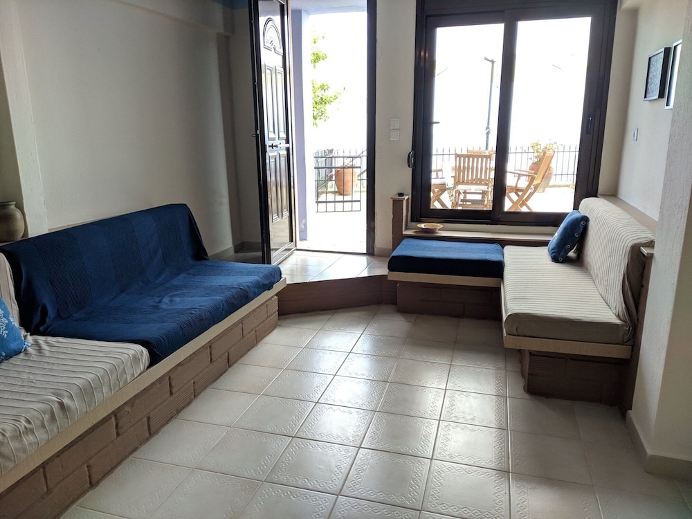 Apartment photo 3