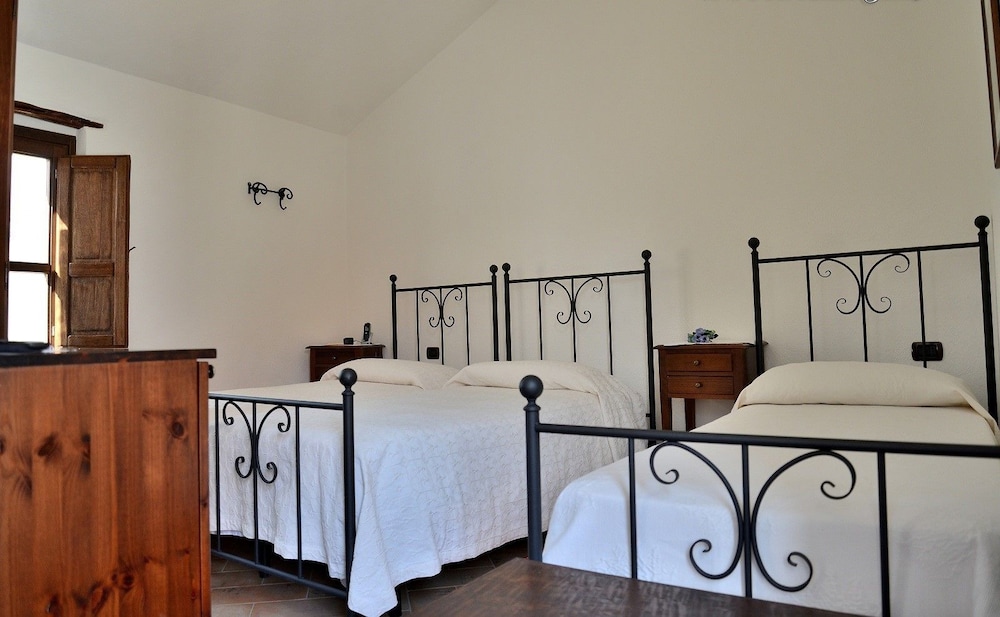 Classic Triple Room, Courtyard View, Courtyard Area