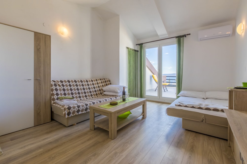 Studio, 1 Bedroom, Sea View
