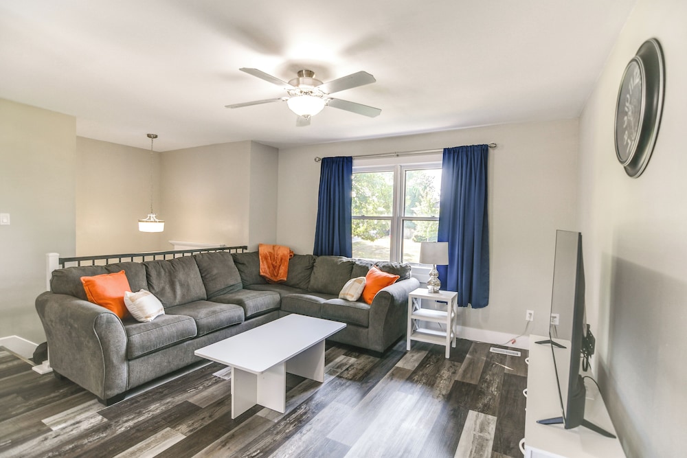 House (4 Bedrooms) photo 2