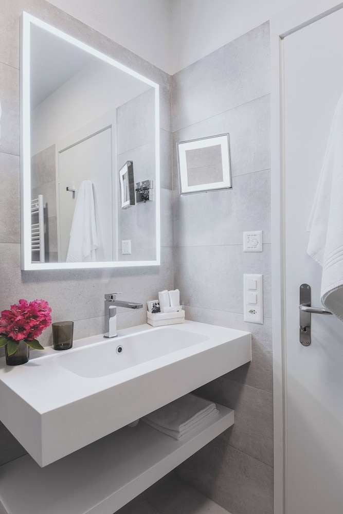 Comfort Double or Twin Room, Garden View photo 2