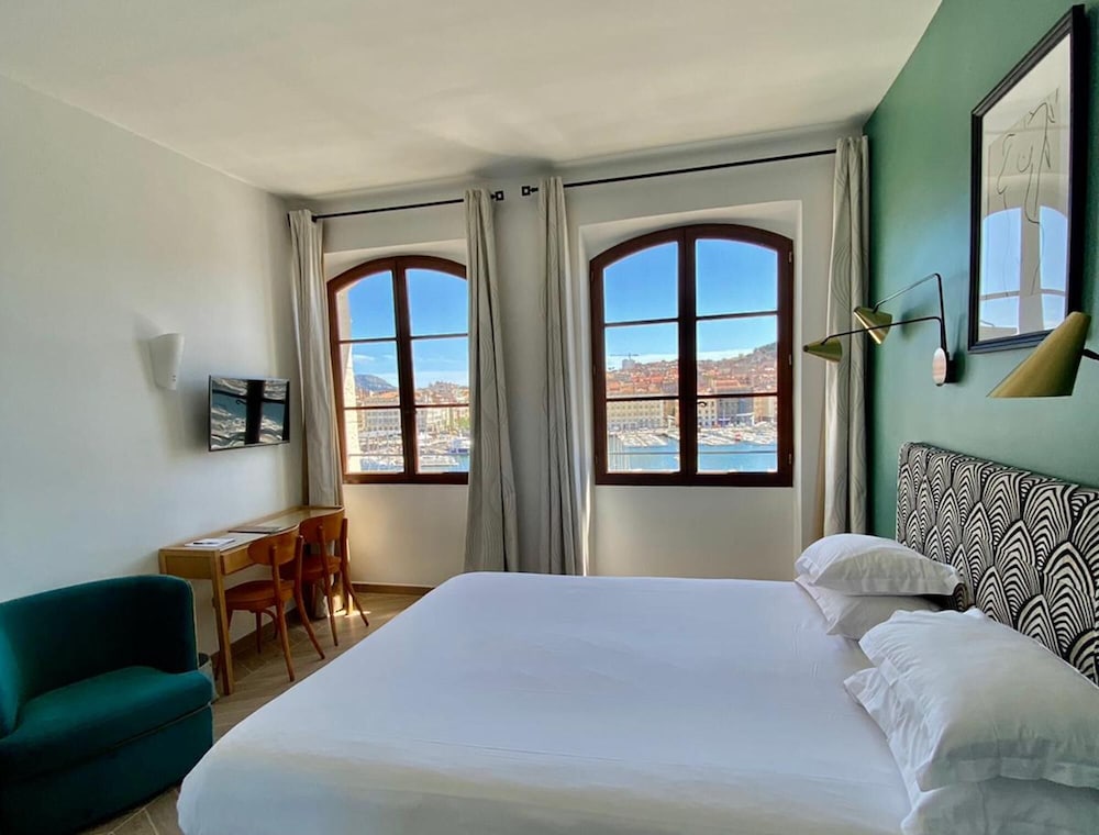 Standard Double Room, Sea View - Photo 12