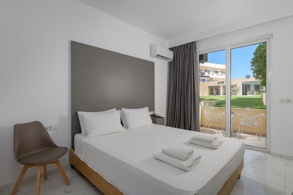Superior Double or Twin Room - Photo 5