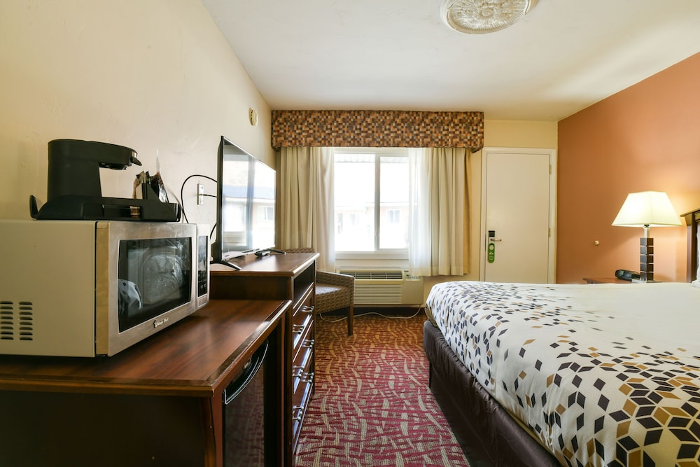Superior Room, 1 King Bed, Non Smoking - Photo 3