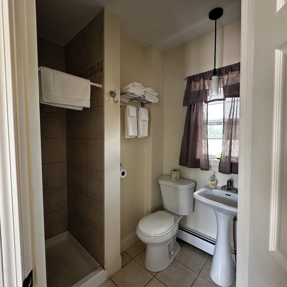 Unit 2 photo 2