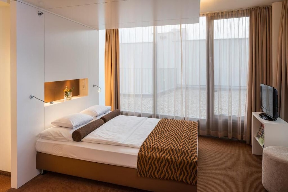 Executive Room - Photo 4