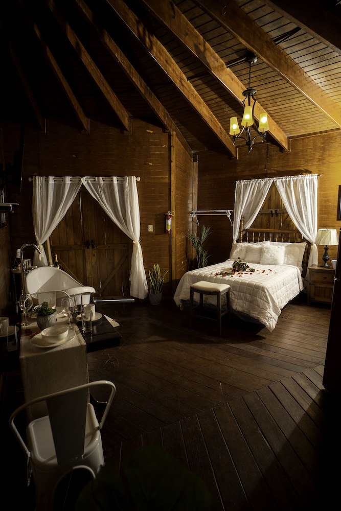 Honeymoon Cottage, 1 Double Bed, Balcony, Mountain View photo 2