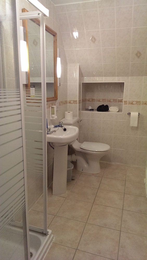 Double Room - Photo 8