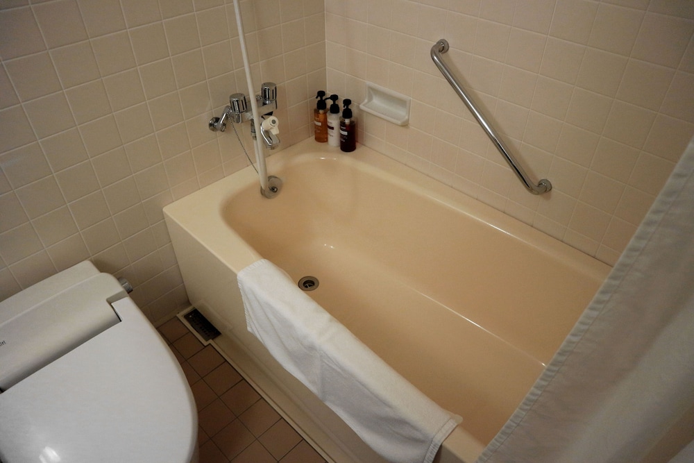 Standard Twin Room, 1 Bedroom, Smoking photo 2