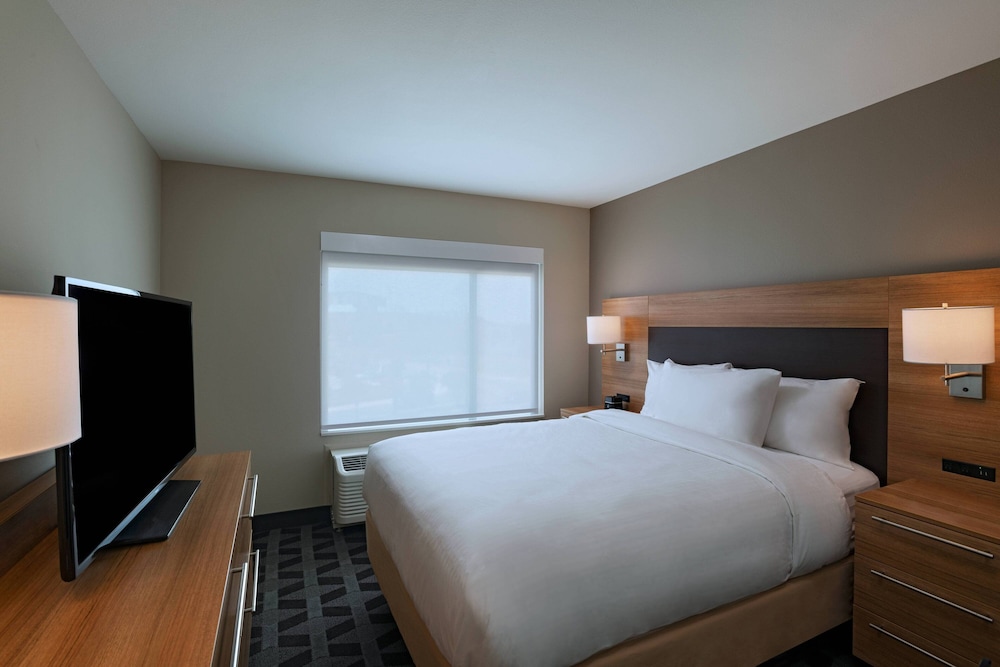 Suite, 1 Bedroom (Mobility Accessible, Roll-In Shower) photo 1