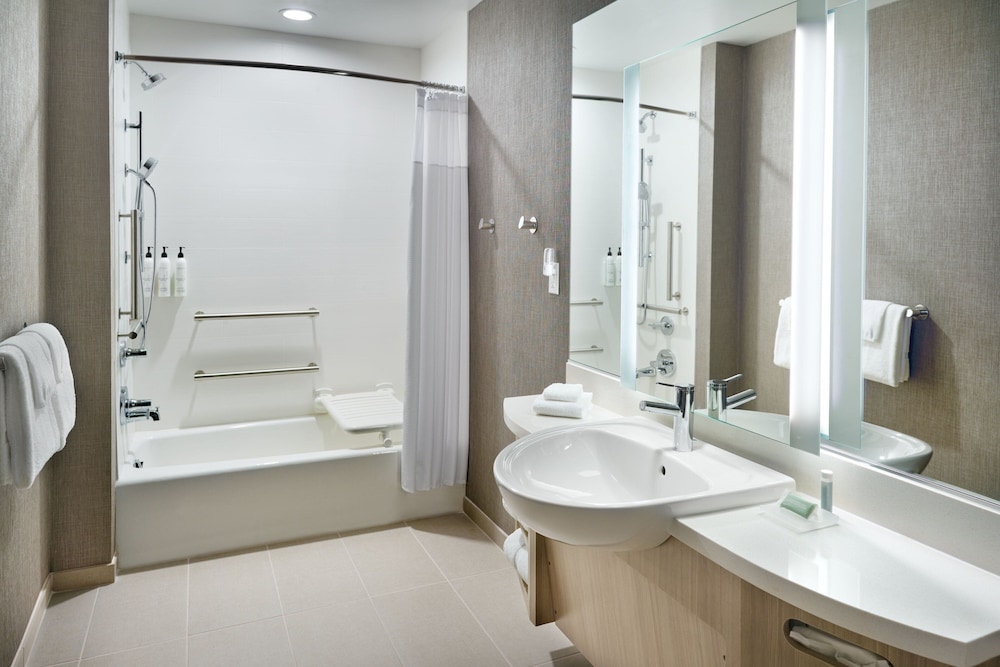 Suite, Multiple Beds - Photo 5