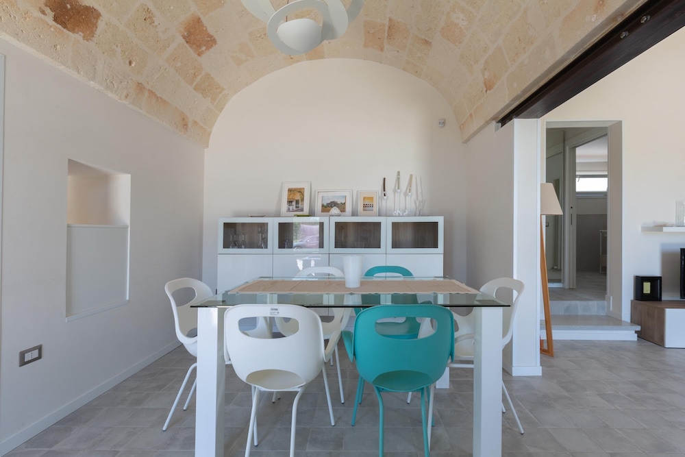Villa photo 2