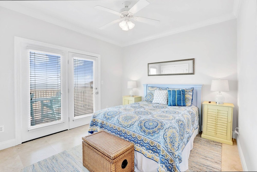 Dear Time Beach House- Elevator Sleeps 10 Pool, Photo 11